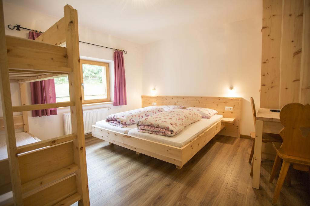 Ferienwohnung Zolerhof Feldthurns Zimmer foto