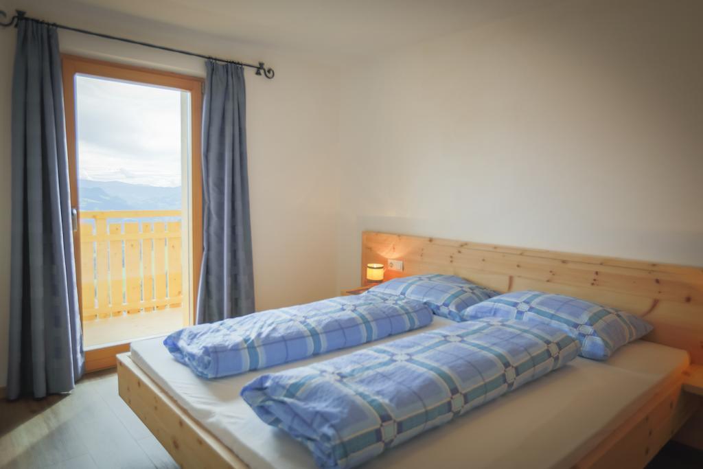 Ferienwohnung Zolerhof Feldthurns Zimmer foto